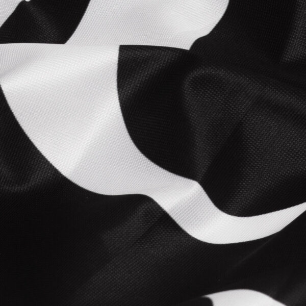 NTG-DROP01-wall_flag-never_trust_gurus-detail-1